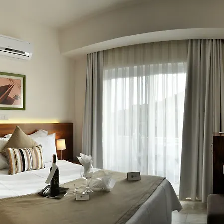 Hotel Olea Nova 3*